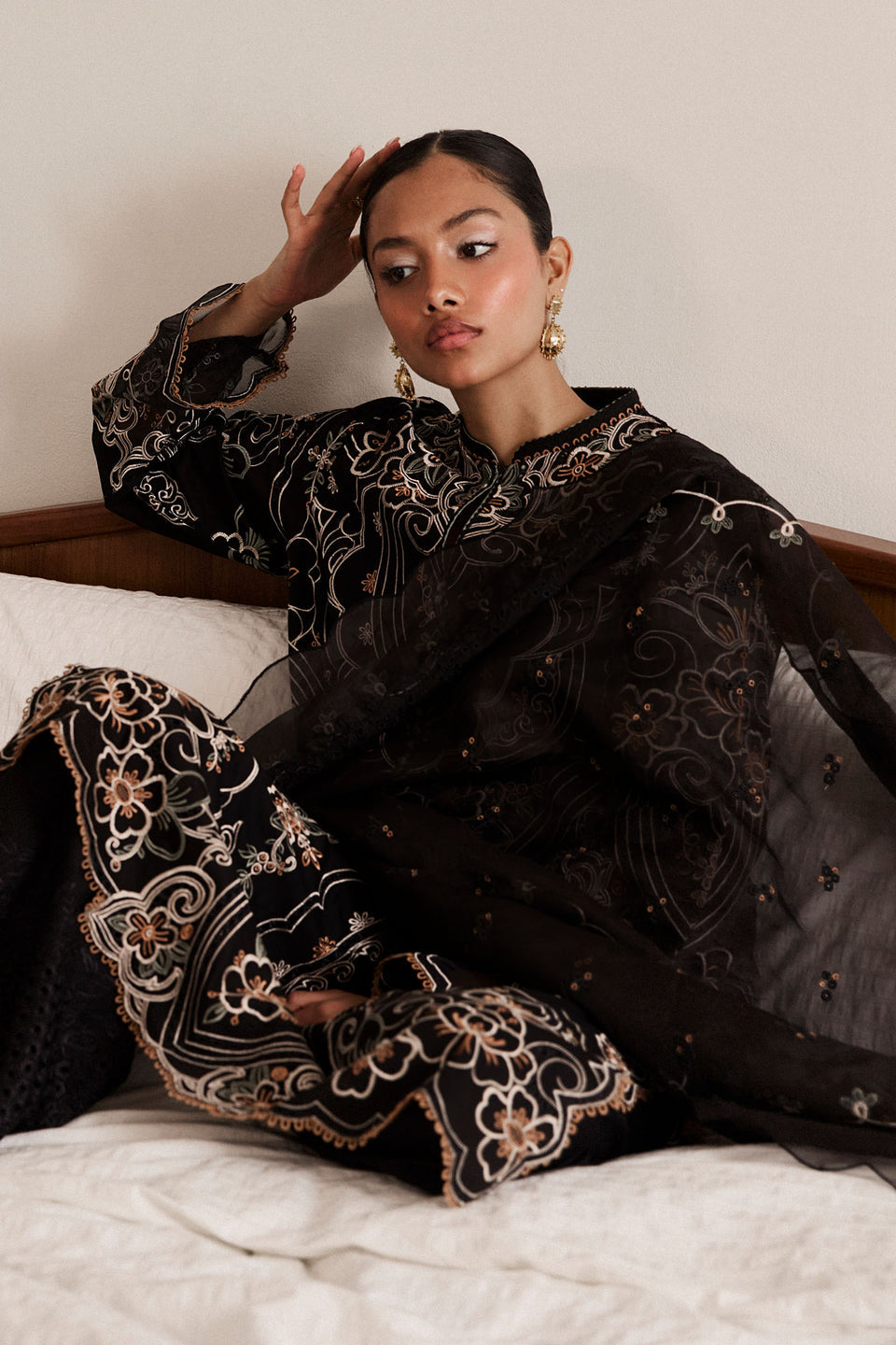 ZARA SHAHJAHAN SHIZUMI-4A
