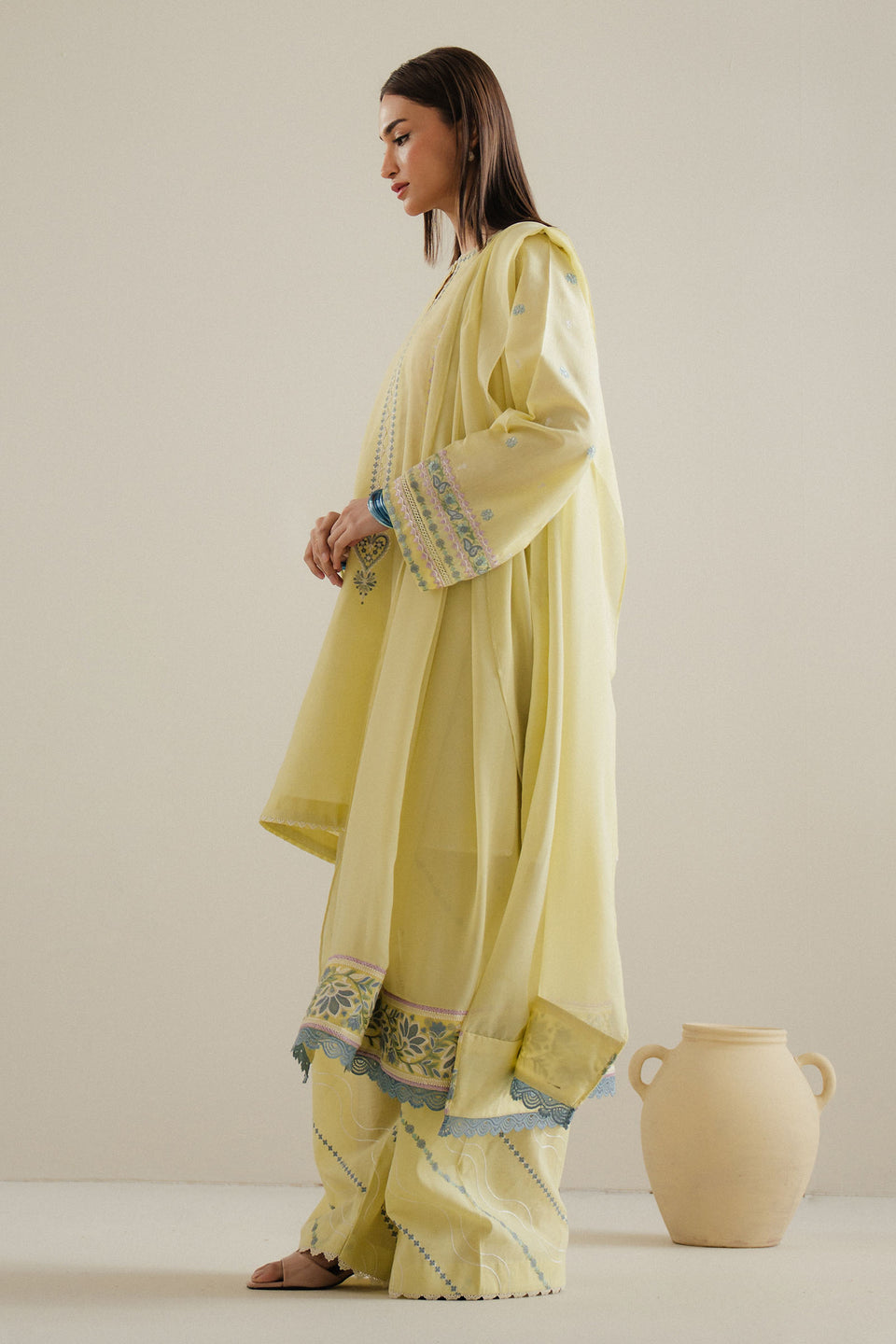 ZARA SHAHJAHAN CR25P0221