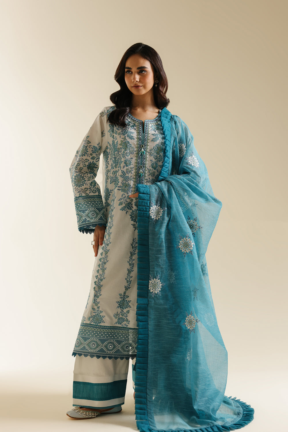 ETHNC WOMEN EMBROIDERED SUIT