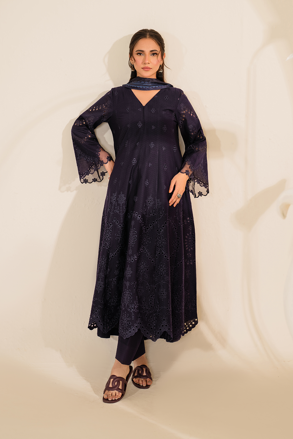 IZNIK UE-427 EMBROIDERED TEXTURED LAWN