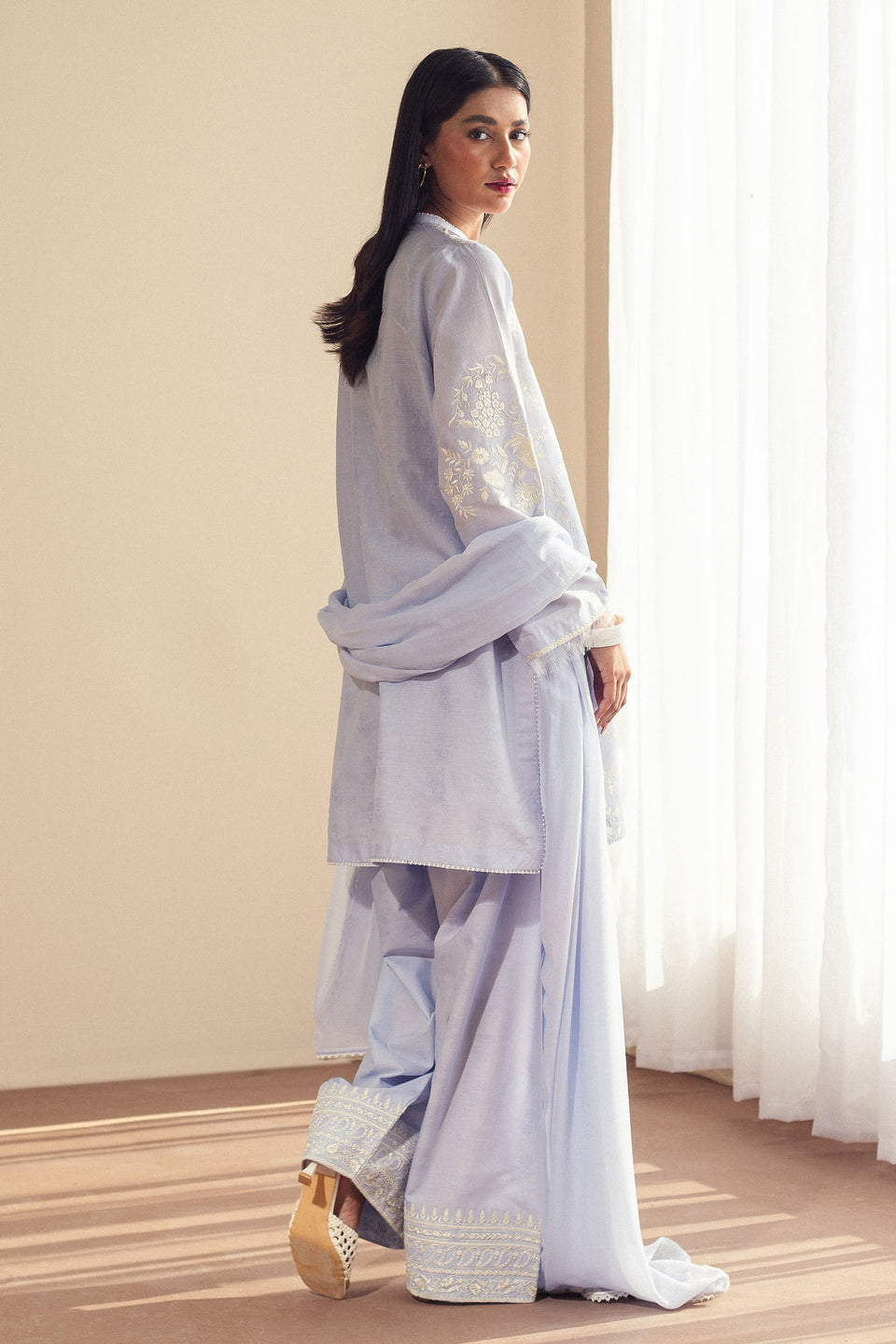 ZARA SHAHJAHAN CR25P0220