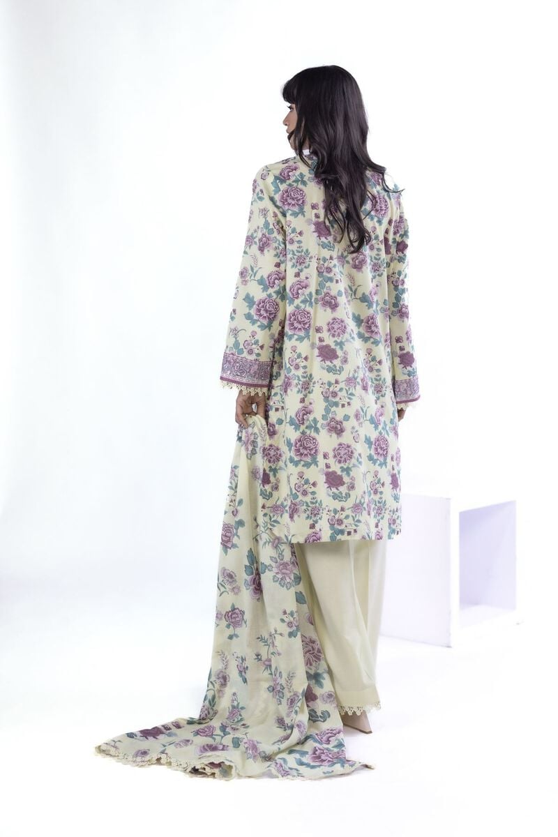 Printed | Lawn
Fabrics 3 Piece