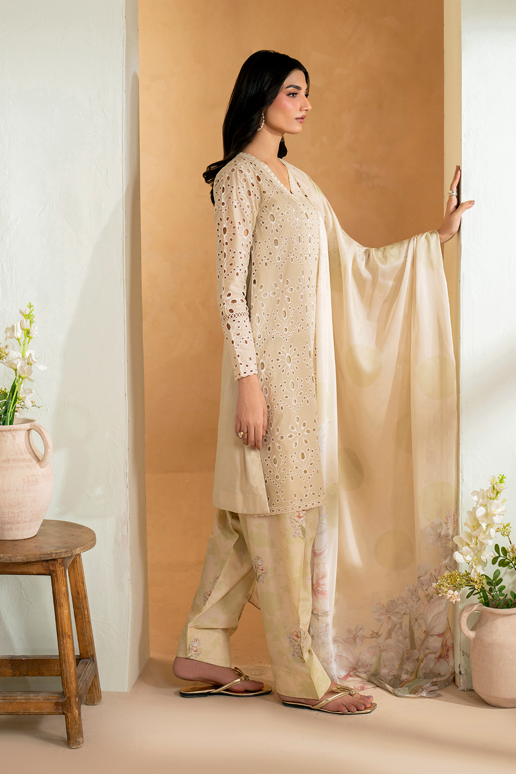 IZNIK UE-471 EMBROIDERED LAWN