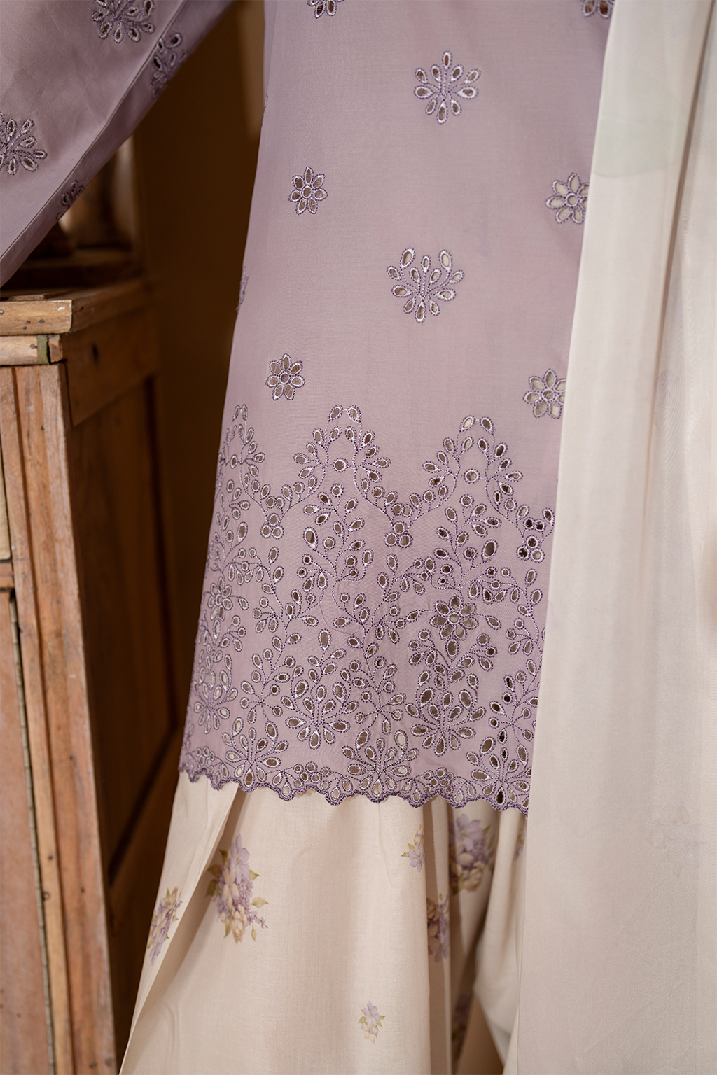 IZNIK UE-478 EMBROIDERED LAWN