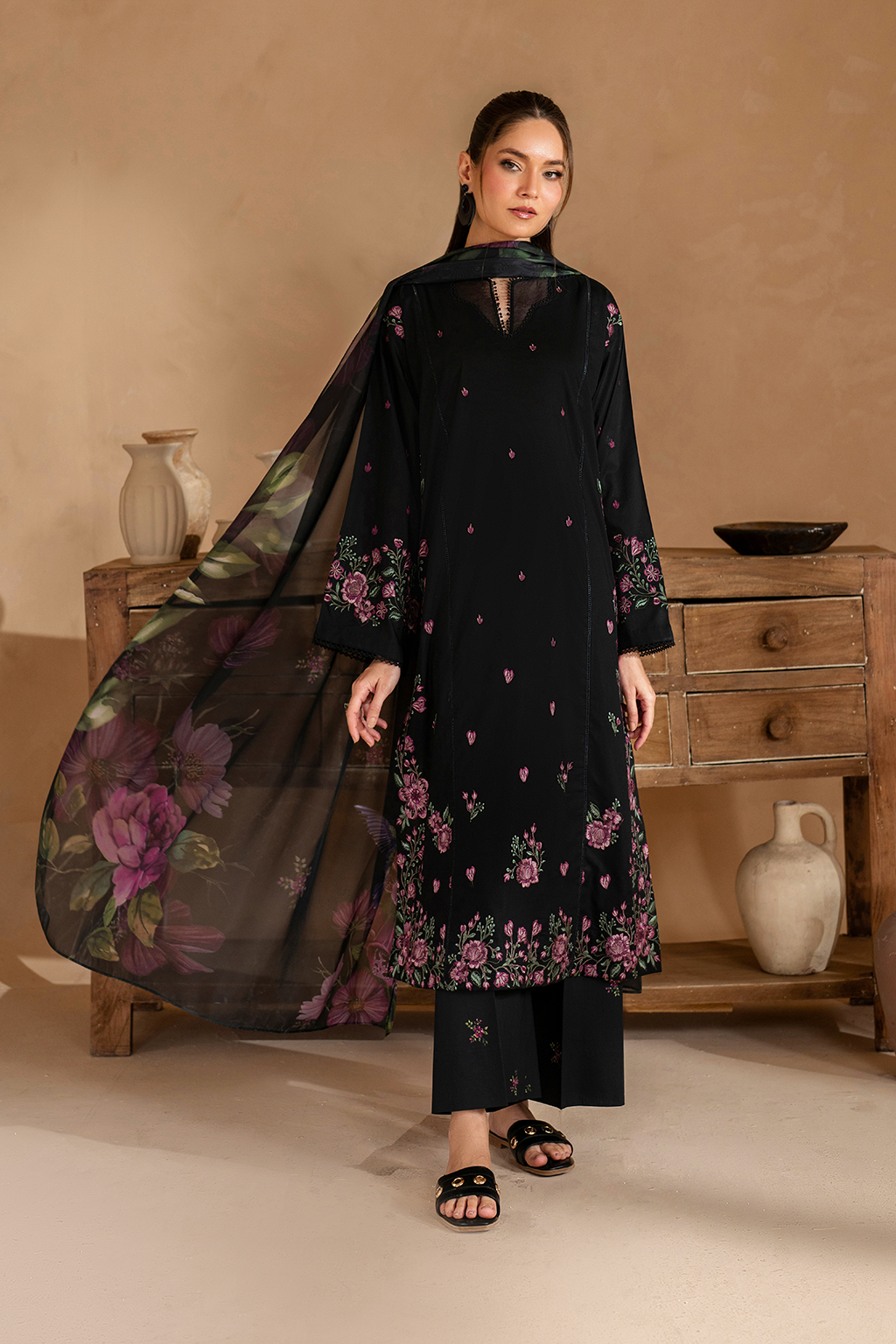 IZNIK UE-477 EMBROIDERED LAWN