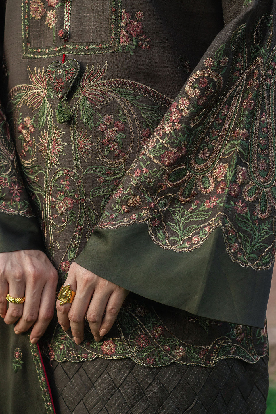 ZARA SHAHJAHAN ZOHREH-D5