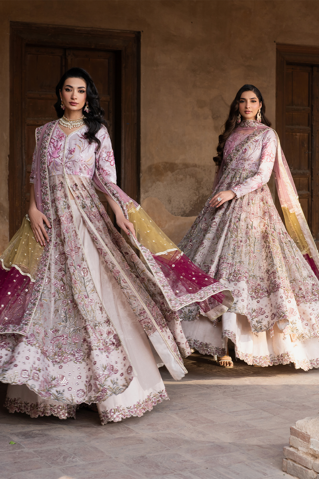 IZNIK ILC-08 EMBROIDERED PRINTED SILK