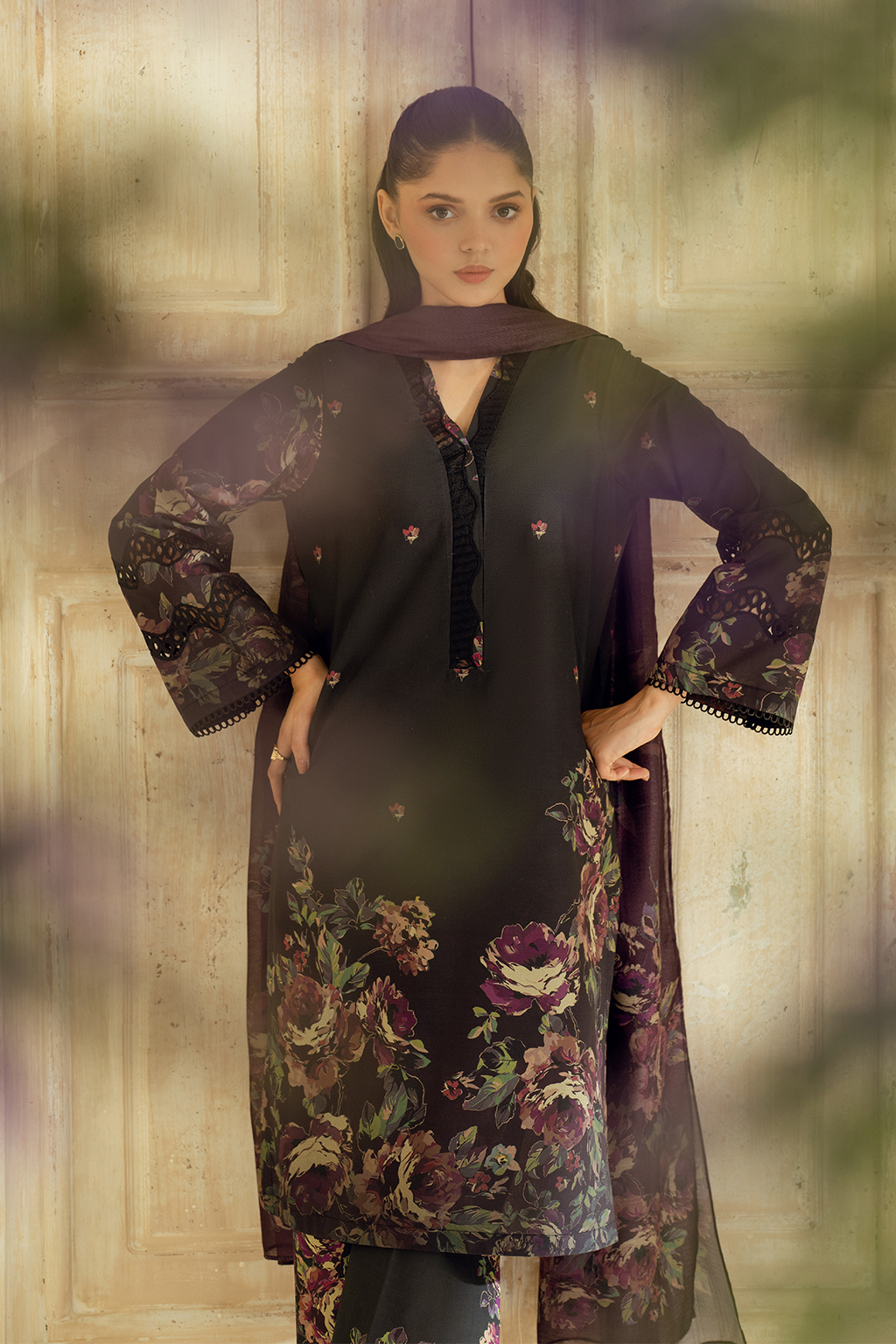 IZNIK UE-449 PRINTED LAWN