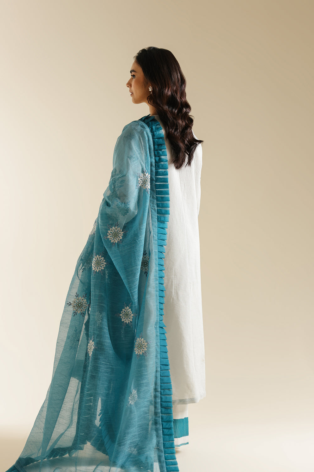 ETHNC WOMEN EMBROIDERED SUIT