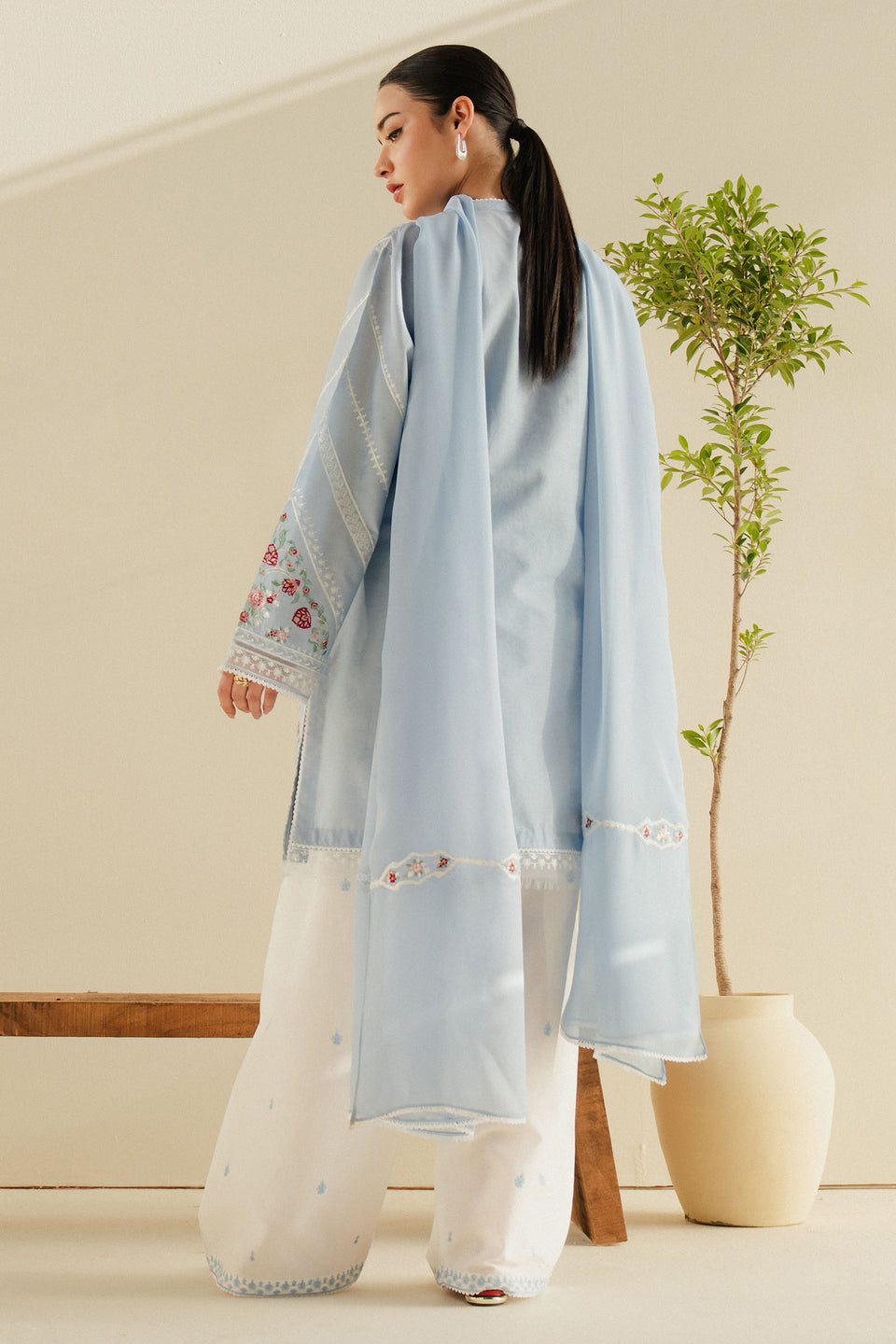 ZARA SHAHJAHAN CR25P0218