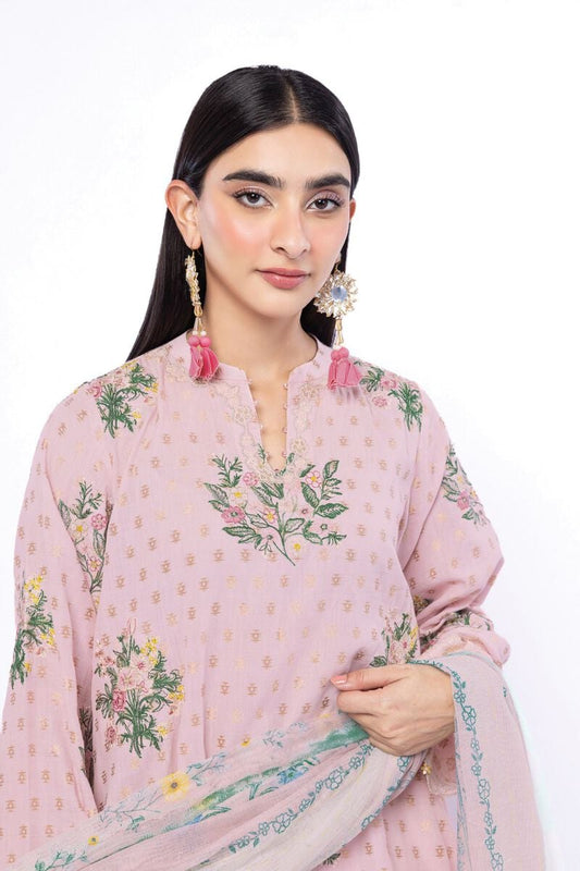 Embroidered | Jacquard
Fabrics 3 Piece