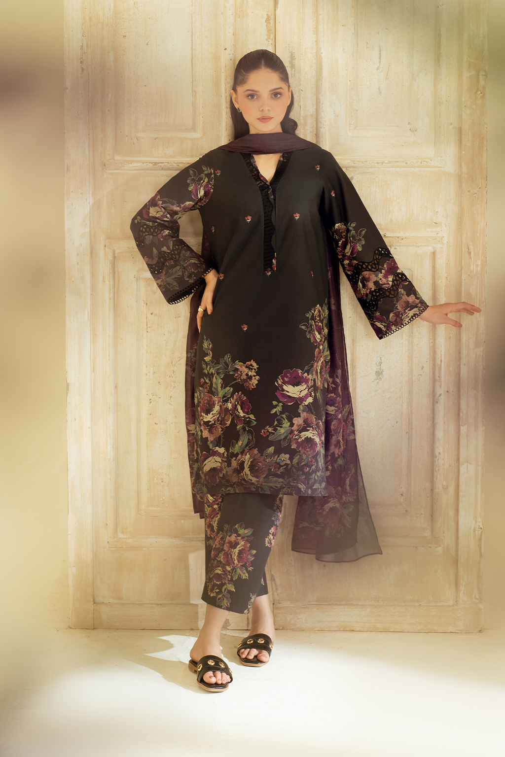 IZNIK UE-449 PRINTED LAWN