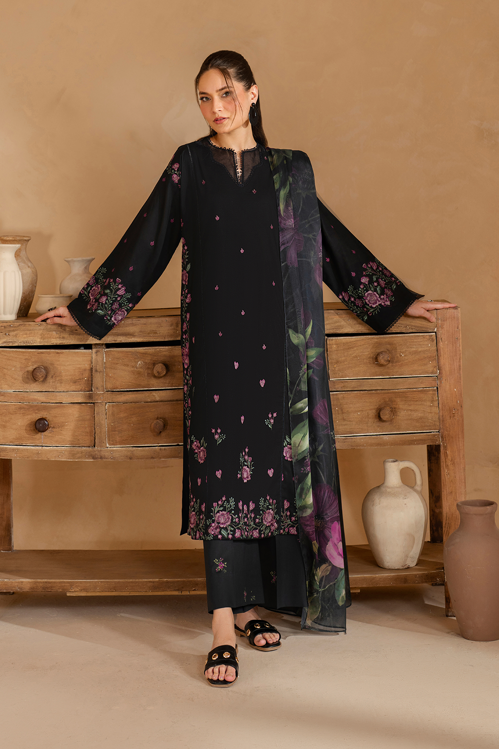 IZNIK UE-477 EMBROIDERED LAWN