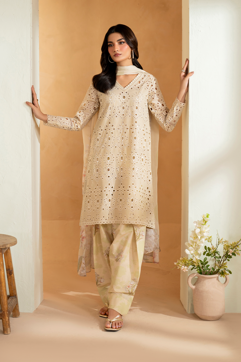 IZNIK UE-471 EMBROIDERED LAWN