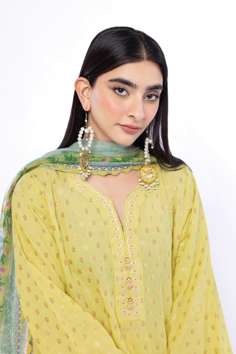 Dyed | Jacquard
Fabrics 3 Piece