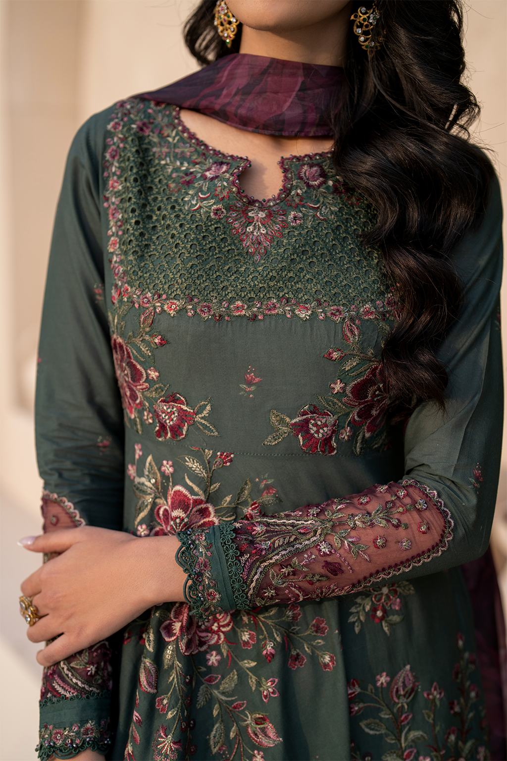 IZNIK EFL-11 EMBROIDERED LAWN