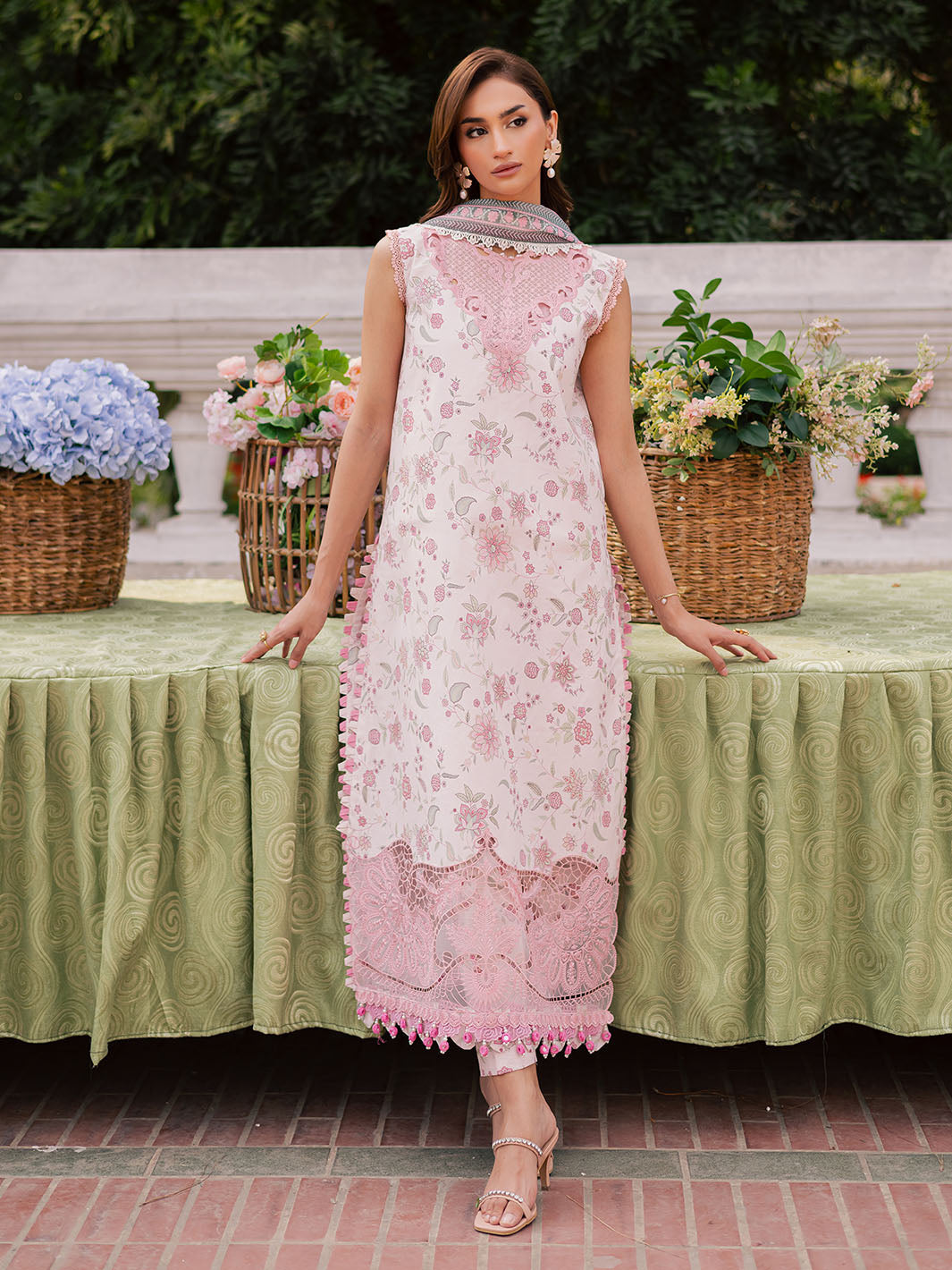 BLOOM-04 | 3 PC Lawn