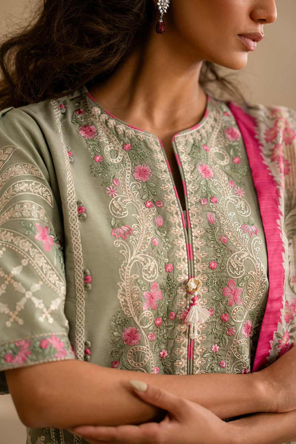 ETHNC WOMEN EMBROIDERED LAWN SUIT