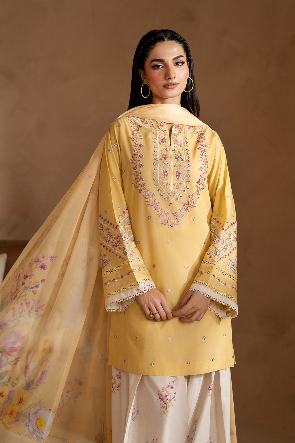 IZNIK UE-473 EMBROIDERED LAWN