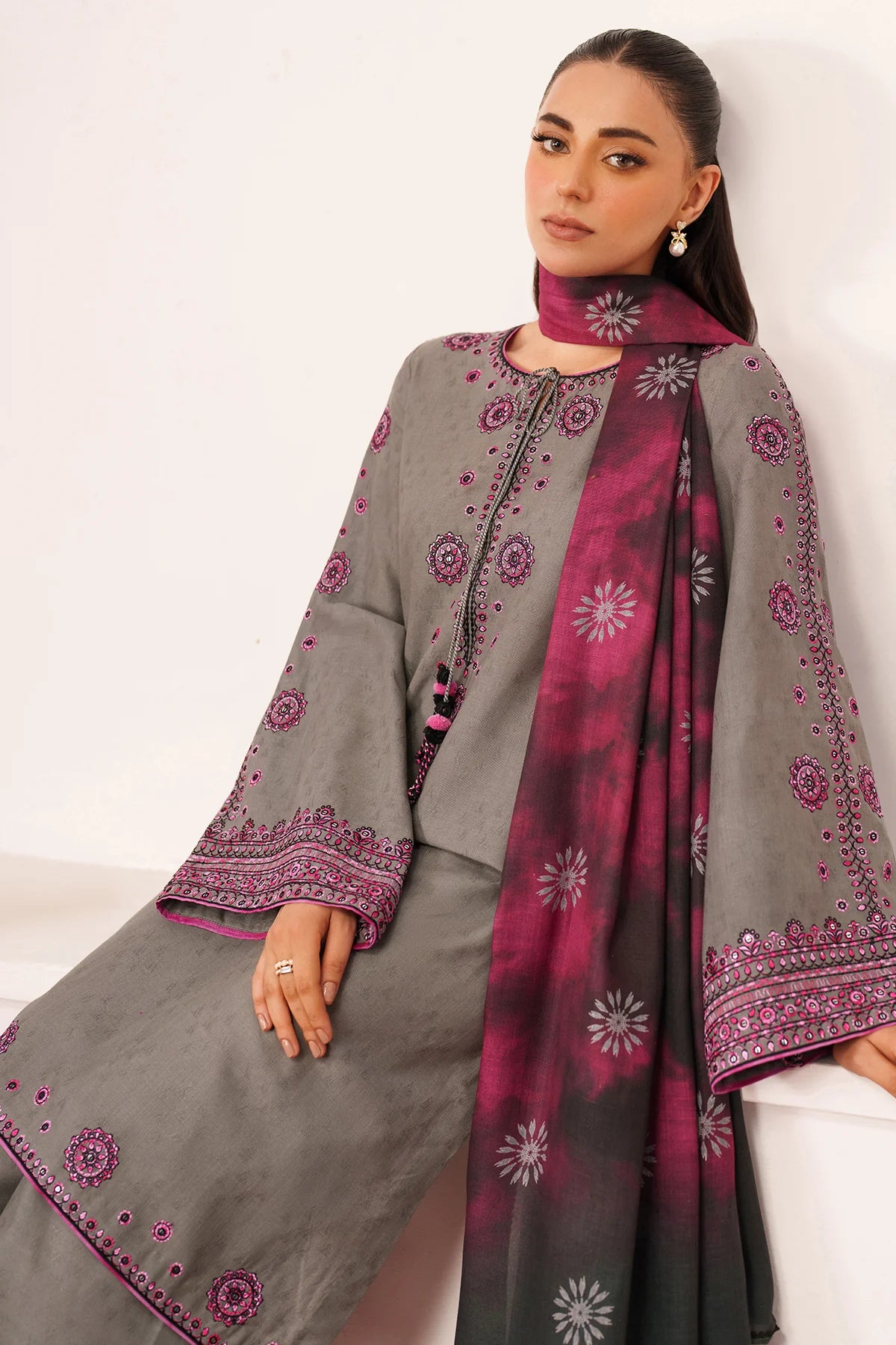 EMBROIDERED JACQUARD KHADDAR UW-0151