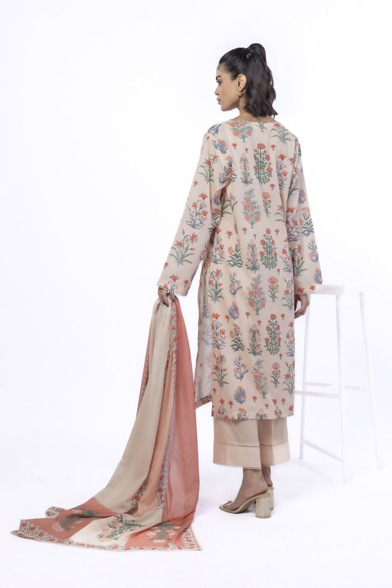 Printed | Lawn
Fabrics 3 Piece