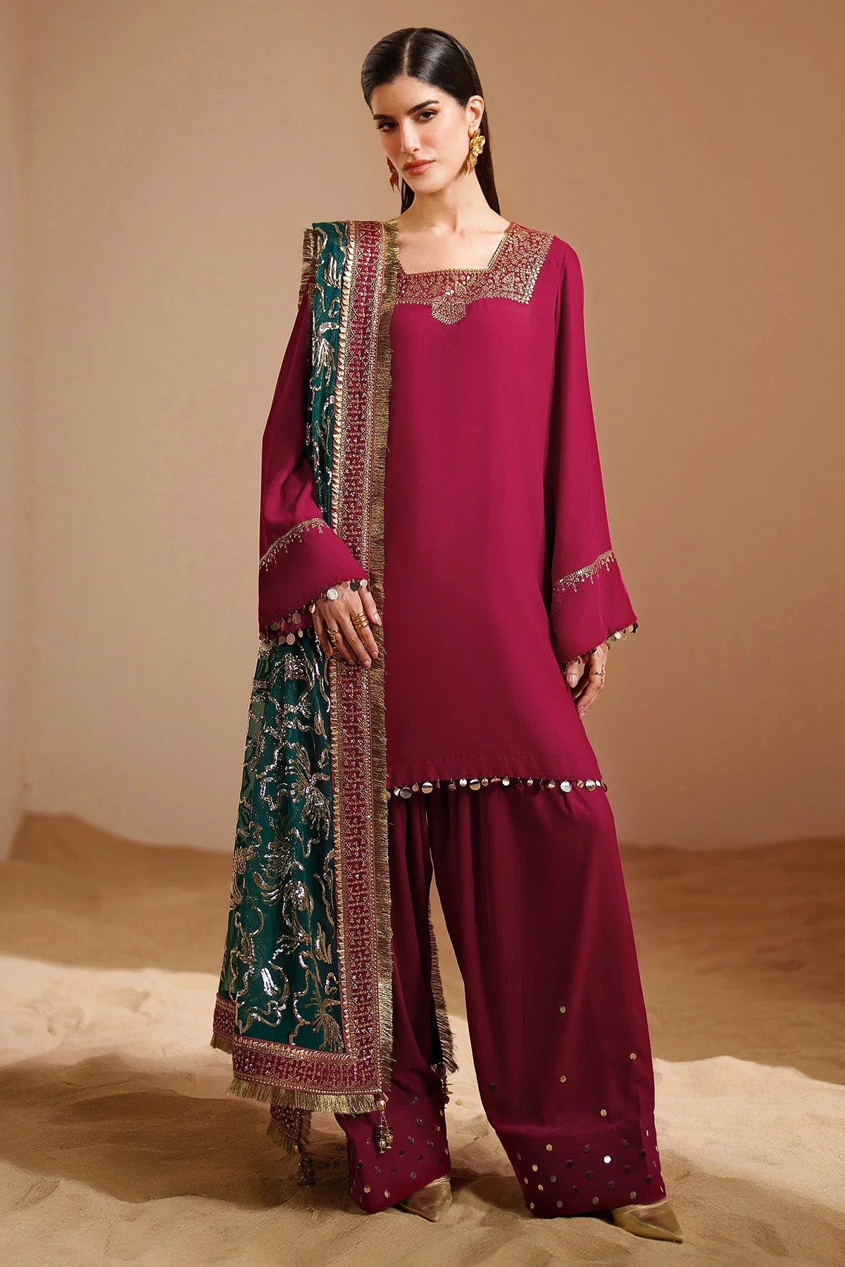 EMBROIDERED
VELVET FORMAL
VVF D-9