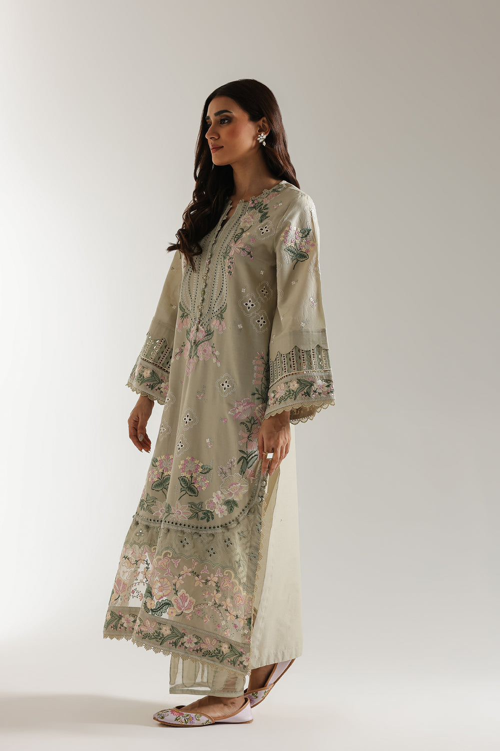 ETHNC WOMEN EMBROIDERED SUIT