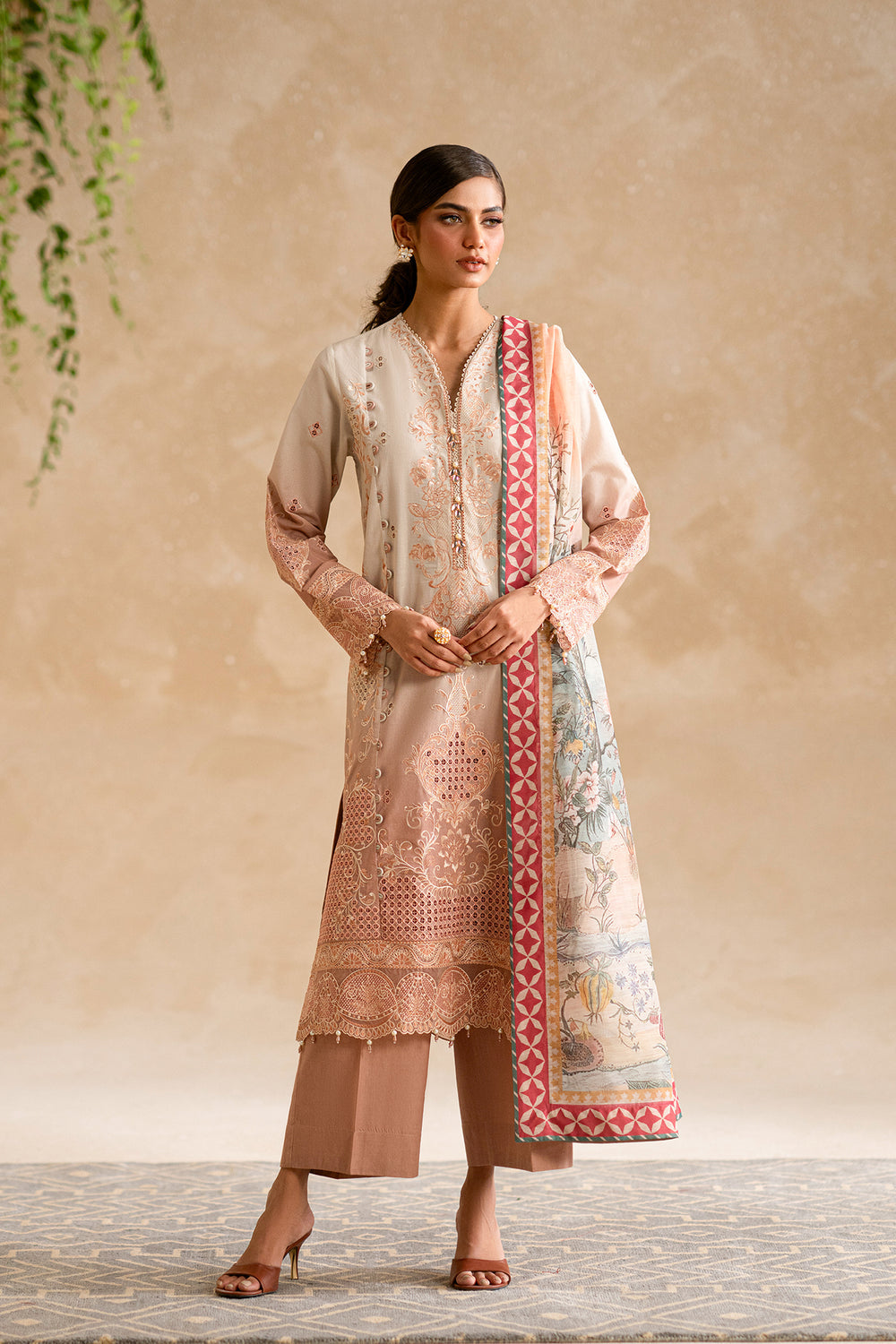 ETHNC WOMEN EMBROIDERED LAWN SUIT