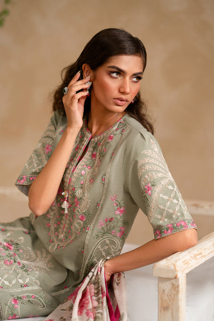 ETHNC WOMEN EMBROIDERED LAWN SUIT