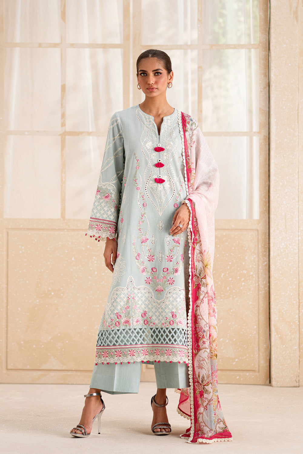 ETHNC WOMEN EMBROIDERED LAWN SUIT