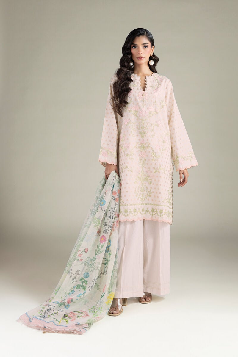 Embroidered | Jacquard
Fabrics 3 Piece