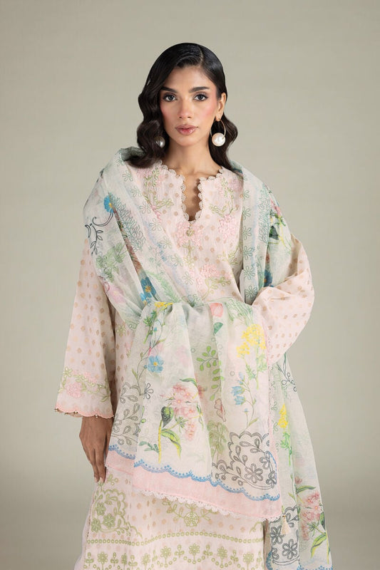 Embroidered | Jacquard
Fabrics 3 Piece