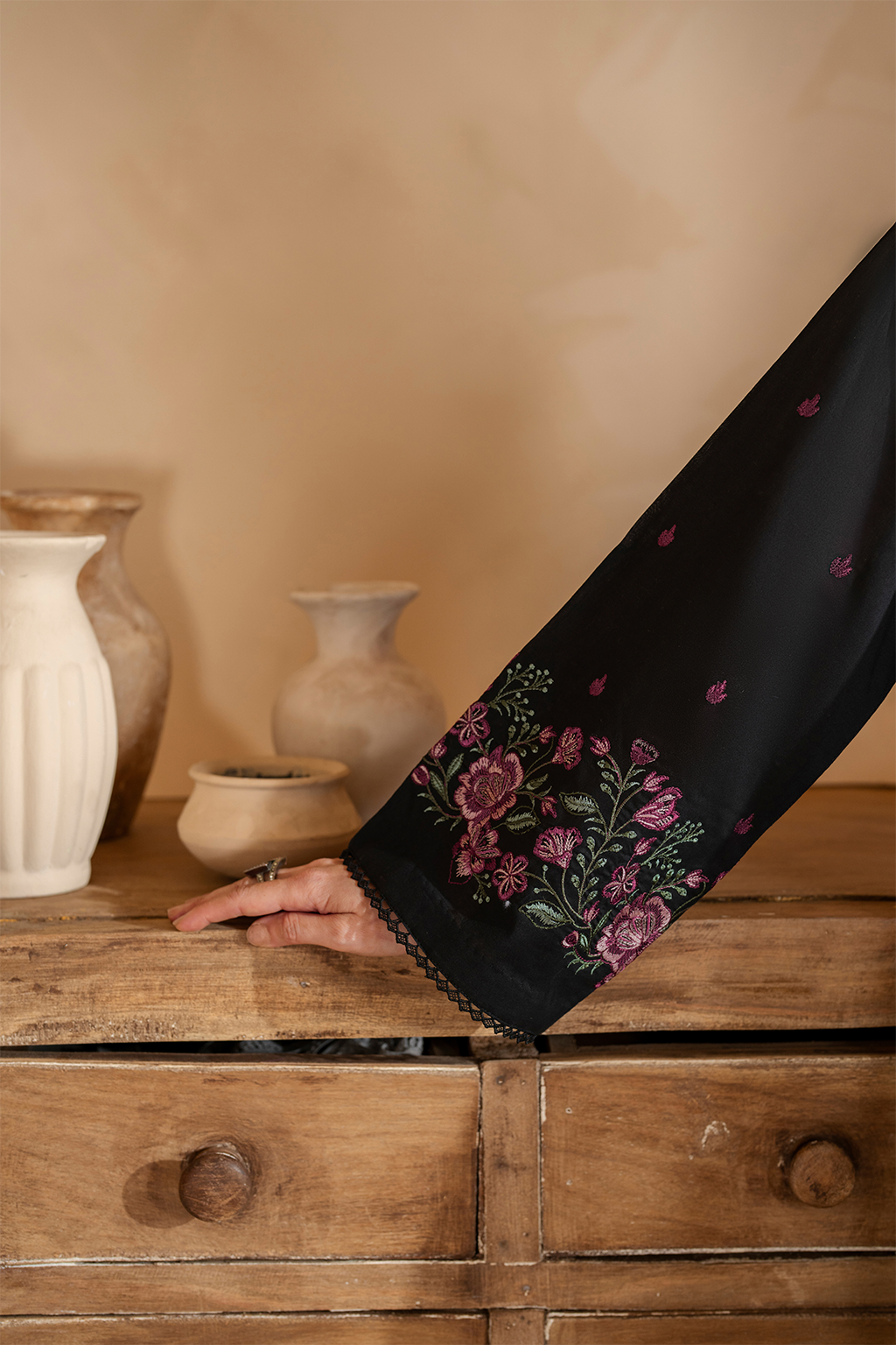 IZNIK UE-477 EMBROIDERED LAWN