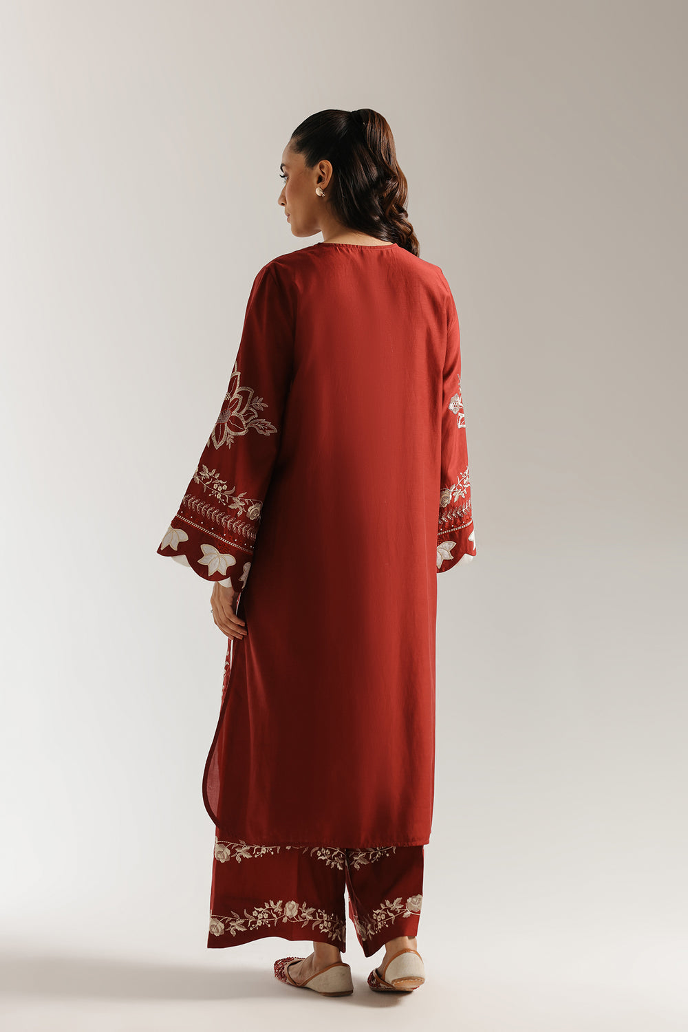 ETHNC WOMEN EMBROIDERED SUIT